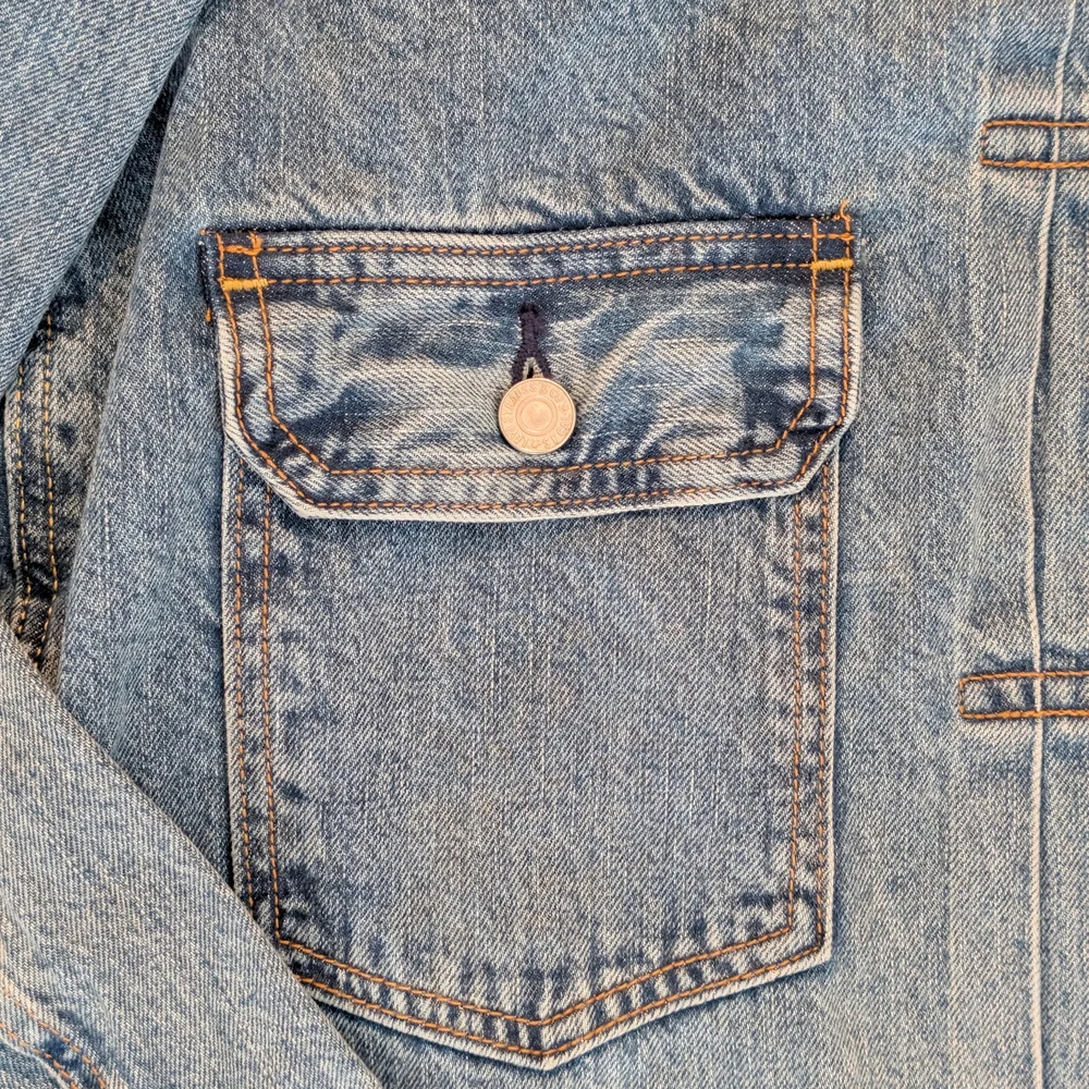 Levi's Washed Blue Denim Trucker Jacket - Picture 10 of 12